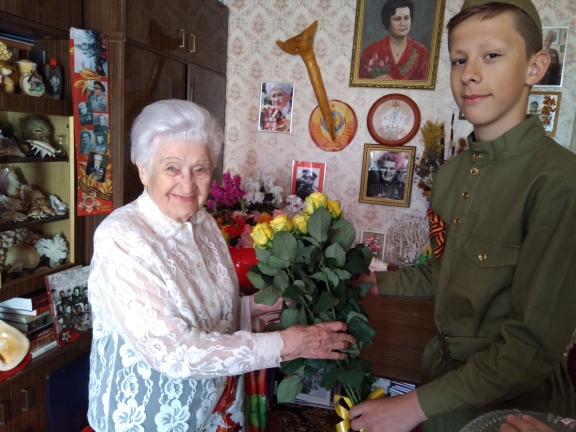 Подробнее: Обучающиеся школы поздравили Ветеранов Великой Отечественной Войны с Днём Победы